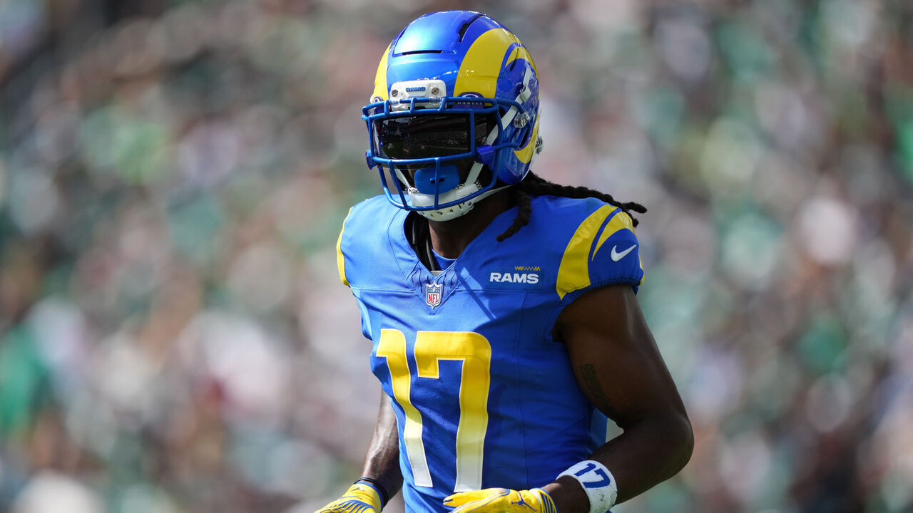 PHILADELPHIA, PA - SEPTEMBER 21: Los Angeles Rams wide receiver Davante Adams (17) returns to the sideline after scoring a touchdown in the first half during the game between the Los Angeles Rams and Philadelphia Eagles on September 21, 2025 at Lincoln Financial Field in Philadelphia, PA.