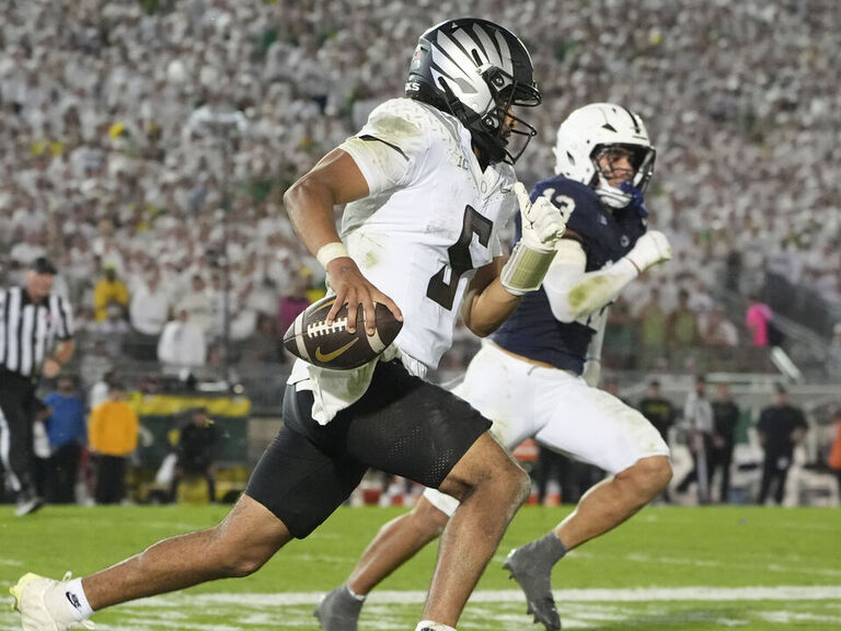 AP Poll: Oregon jumps to No. 2, Alabama cracks top 10