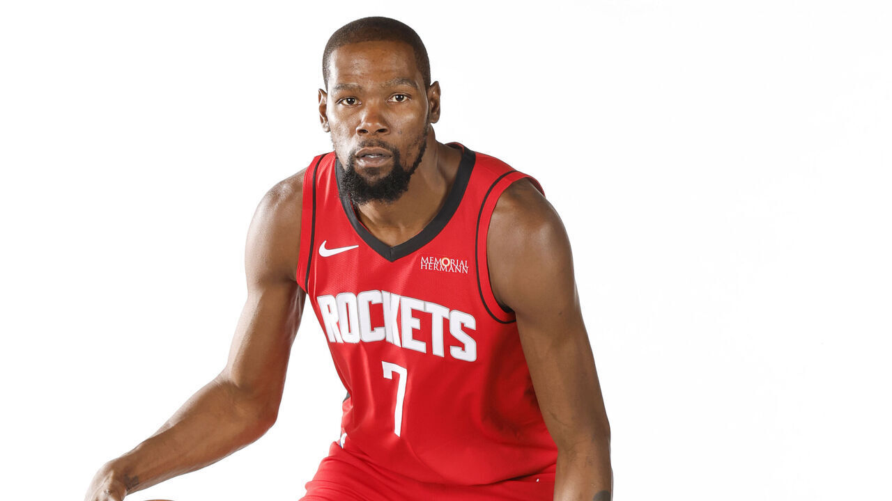 HOUSTON, TX - SEPTEMBER 29: Kevin Durant #7 of the Houston Rockets poses for a portrait during media day on September 29, 2025 at the Toyota Center in Houston, Texas. Mandatory Copyright Notice: Copyright 2025 NBAE