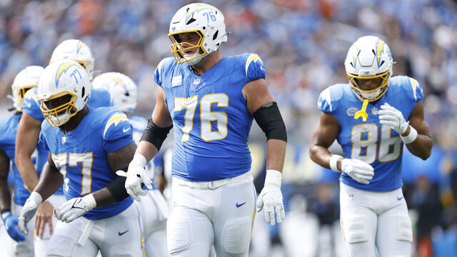 INGLEWOOD, CALIFORNIA - SEPTEMBER 21: Joe Alt #76 of the Los Angeles Chargers on field against the Denver Broncos during the NFL 2025 game at SoFi Stadium on September 21, 2025 in Inglewood, California.