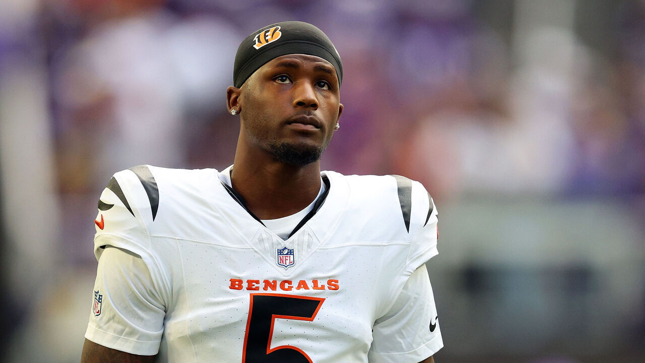 MINNEAPOLIS, MINNESOTA - SEPTEMBER 21: Tee Higgins #5 of the Cincinnati Bengals looks on prior to the start of the game against the Minnesota Vikings at U.S. Bank Stadium on September 21, 2025 in Minneapolis, Minnesota.