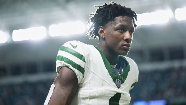 MIAMI GARDENS, FL - SEPTEMBER 29: Sauce Gardner #1 of the New York Jets walks off the field against the Miami Dolphins during an NFL football game at Hard Rock Stadium on September 29, 2025 in Miami Gardens, Florida.