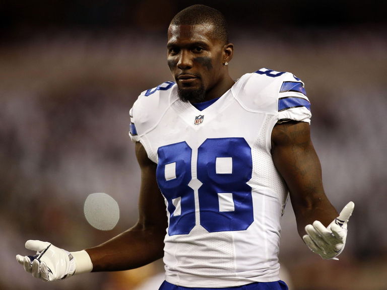 Cowboys' Dez Bryant out for 12 weeks due to bone graft