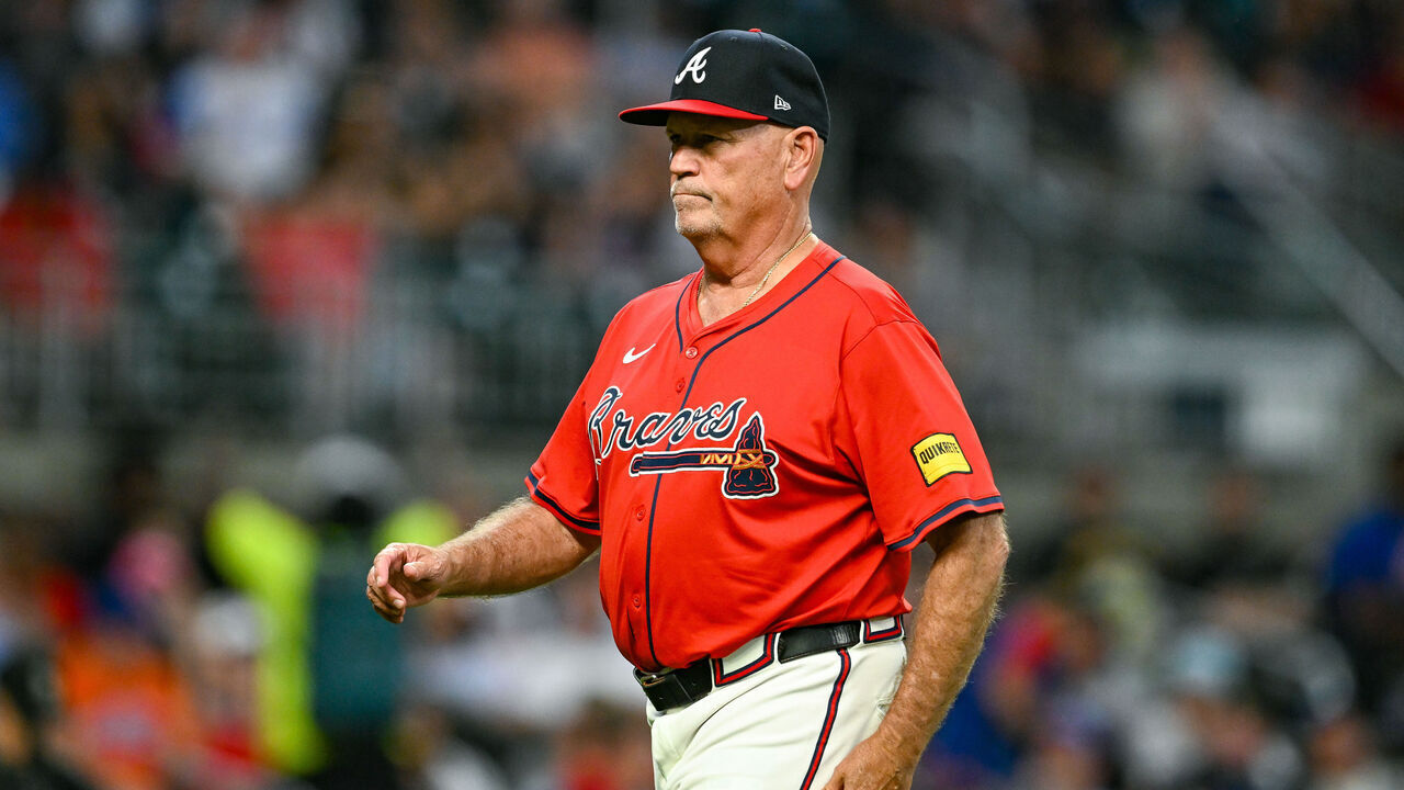 ATLANTA, GA AUGUST 22: Atlanta manager Brian Snitker (43) reacts after making a pitching change during the MLB game between the New York Mets and the Atlanta Braves on August 22nd, 2025 at Truist Park in Atlanta, GA.