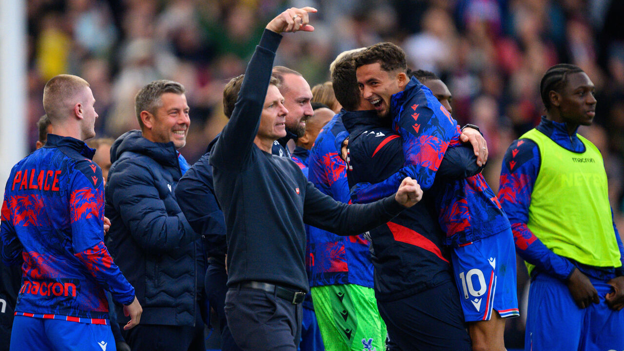 LONDON, ENGLAND - SEPTEMBER 27: Manager Oliver Glasner and Yeremy Pino of Crystal Palace celebrate during the Premier League match between Crystal Palace and Liverpool at Selhurst Park on September 27, 2025 in London, United Kingdom.