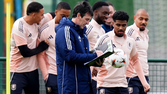 Aston Villa manager Unai Emery during a training session, at Bodymoor Heath Training Ground, Tamworth. Picture date: Wednesday October 1, 2025.