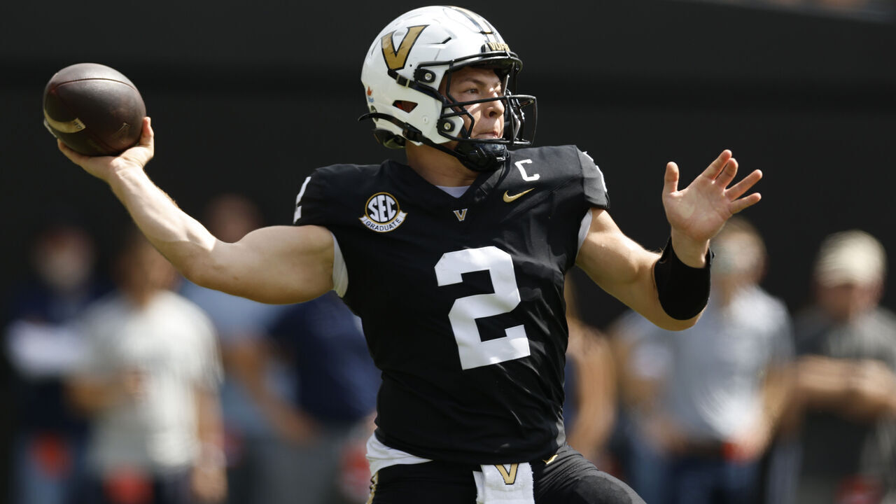 NASHVILLE, TENNESSEE - SEPTEMBER 27: Diego Pavia #2 of the Vanderbilt Commodores drops back to pass during the first half of the game against the Utah State Aggies at FirstBank Stadium on September 27, 2025 in Nashville, Tennessee.