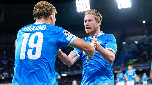 Rasmus Hojlund of SSC Napoli celebrates with Kevin De Bruyne after scoring first goal during the UEFA Champions League 2025/26 League Phase MD2 match between SSC Napoli and Sporting Lisbon at Stadio Diego Armando Maradona on October 1, 2025 in Neaples, Italy.