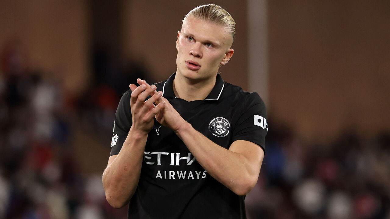 MONACO, MONACO - OCTOBER 01: Erling Haaland of Manchester City applauds the fans after the UEFA Champions League 2025/26 League Phase MD2 match between AS Monaco and Manchester City at Stade Louis II on October 01, 2025 in Monaco, Monaco.