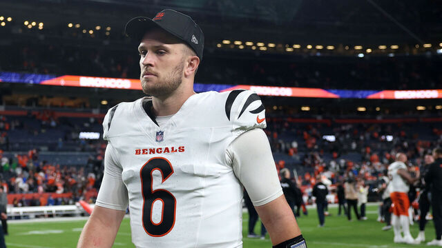 DENVER, COLORADO - SEPTEMBER 29: Jake Browning #6 of the Cincinnati Bengals reacts after the game against the Denver Broncos at Empower Field At Mile High on September 29, 2025 in Denver, Colorado.