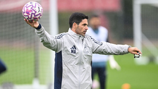 LONDON COLNEY, ENGLAND - OCTOBER 03: Arsenal manager Mikel Arteta during a training session at Sobha Realty Training Centre on October 03, 2025 in London Colney, England.