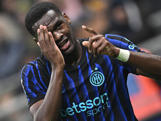 MILAN, ITALY - OCTOBER 04: Ange Yaon Bonny of Inter celebrates his goal during the Serie A match between FC Internazionale and US Cremonese at Giuseppe Meazza Stadium on October 04, 2025 in Milan, Italy.