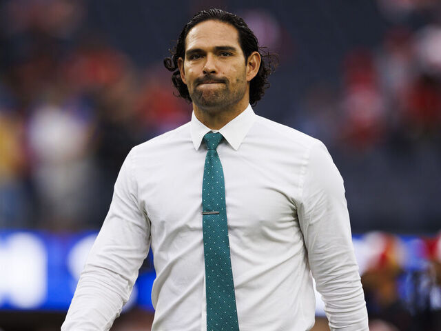 INGLEWOOD, CALIFORNIA - SEPTEMBER 17: Mark Sanchez former NFL quarterback on the field during a game between the San Francisco 49ers and the Los Angeles Rams at SoFi Stadium on September 17, 2023 in Inglewood, California.
