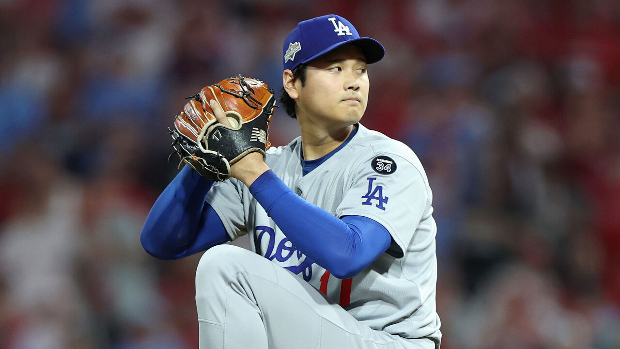 PHILADELPHIA, PENNSYLVANIA - OCTOBER 04: Shohei Ohtani #17 of the Los Angeles Dodgers pitches in the second inning against the Philadelphia Phillies in game one of the Division Series at Citizens Bank Park on October 04, 2025 in Philadelphia, Pennsylvania.