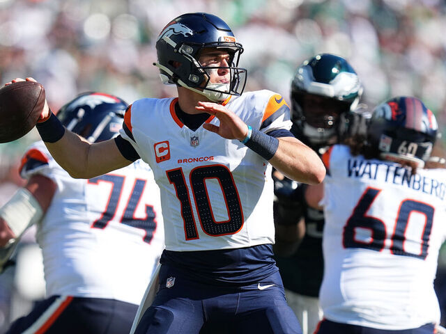PHILADELPHIA, PENNSYLVANIA - OCTOBER 05: Bo Nix #10 of the Denver Broncos throws a pass during the third quarter against the Philadelphia Eagles in the game at Lincoln Financial Field on October 05, 2025 in Philadelphia, Pennsylvania.
