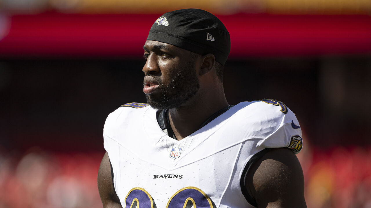 KANSAS CITY, MISSOURI - SEPTEMBER 28: Odafe Oweh #99 of the Baltimore Ravens warms up prior to the game against the Kansas City Chiefs at Arrowhead Stadium on September 28, 2025 in Kansas City, Missouri.""