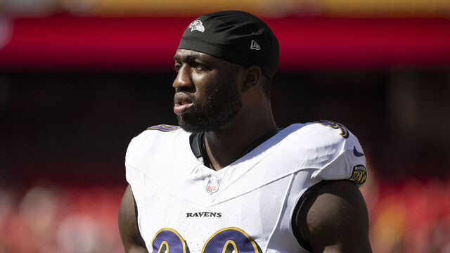 KANSAS CITY, MISSOURI - SEPTEMBER 28: Odafe Oweh #99 of the Baltimore Ravens warms up prior to the game against the Kansas City Chiefs at Arrowhead Stadium on September 28, 2025 in Kansas City, Missouri.""