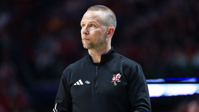 LEXINGTON, KENTUCKY - MARCH 20: Head coach Pat Kelsey of the Louisville Cardinals coaches during the game against the Creighton Bluejays in the NCAA men's basketball tournament First Round at Rupp Arena on March 20, 2025 in Lexington, Kentucky.
