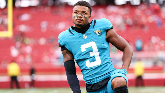 SANTA CLARA, CALIFORNIA - SEPTEMBER 28: Tyson Campbell #3 of the Jacksonville Jaguars warms up prior to the game against the San Francisco 49ers at Levi's Stadium on September 28, 2025 in Santa Clara, California.