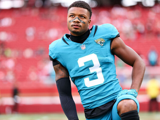 SANTA CLARA, CALIFORNIA - SEPTEMBER 28: Tyson Campbell #3 of the Jacksonville Jaguars warms up prior to the game against the San Francisco 49ers at Levi's Stadium on September 28, 2025 in Santa Clara, California.