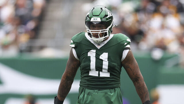 EAST RUTHERFORD, NEW JERSEY - SEPTEMBER 7: Jermaine Johnson #11 of the New York Jets defends during the second half of an NFL game against the Pittsburgh Steelers at MetLife Stadium on September 7, 2025 in East Rutherford, New Jersey.