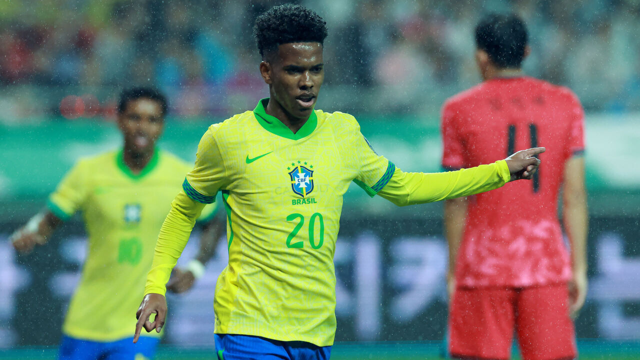 SEOUL, SOUTH KOREA - OCTOBER 10: Estevao of Brazil (C) celebrates after scoring the team's first goal during the international friendly between South Korea and Brazil at Seoul World Cup Stadium on October 10, 2025 in Seoul, South Korea.