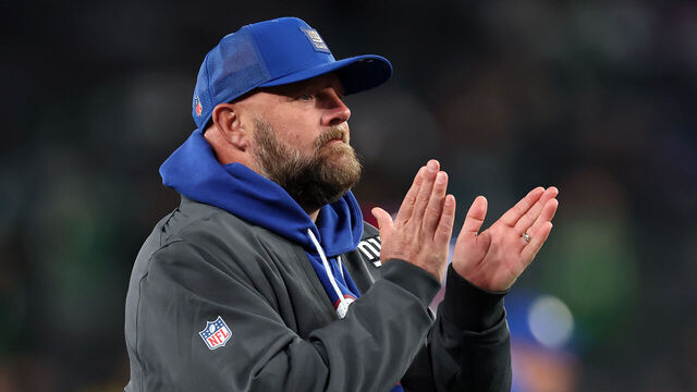 EAST RUTHERFORD, NEW JERSEY - OCTOBER 09: Head coach Brian Daboll of the New York Giants watches during pregame warm-ups prior to the game against the Philadelphia Eagles at MetLife Stadium on October 09, 2025 in East Rutherford, New Jersey.