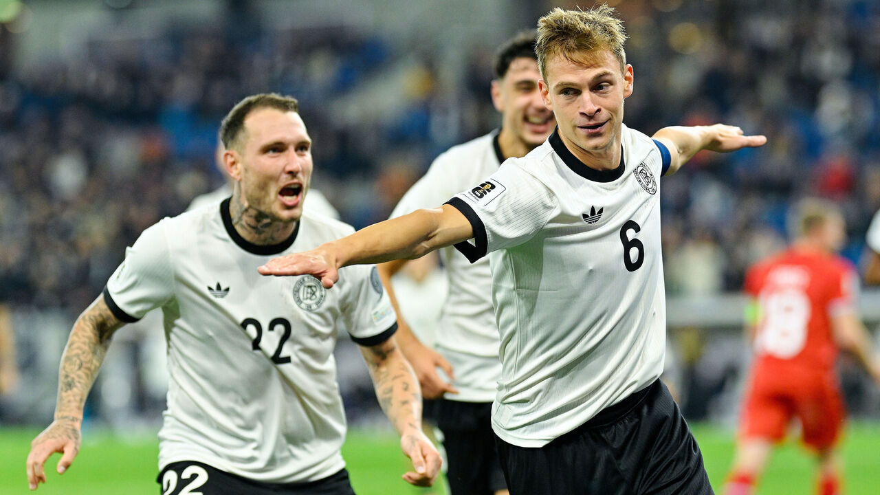 10 October 2025, Baden-Württemberg, Sinsheim: Soccer: World Cup Qualification Europe, Germany - Luxembourg, Group Phase, Group A, Matchday 3, PreZero Arena, Joshua Kimmich (Germany) celebrates the 4:0 goal next to David Raum (l). Photo: Uwe Anspach/dpa