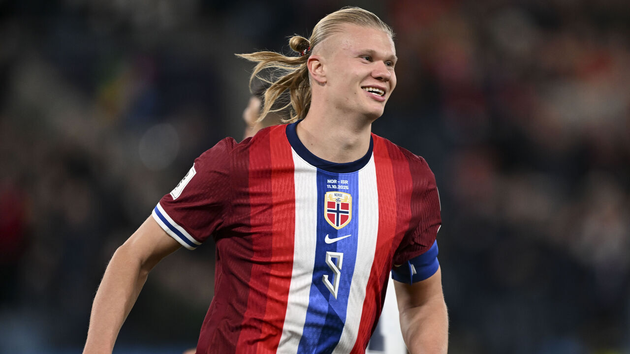 OSLO, NORWAY - OCTOBER 11: Erling Haaland of Norway celebrates after scoring a goal during the Norway v Israel 2026 FIFA World Cup European Qualifier Group I match at Ullevaal Stadium, on October 11, 2025 in Oslo, Norway.