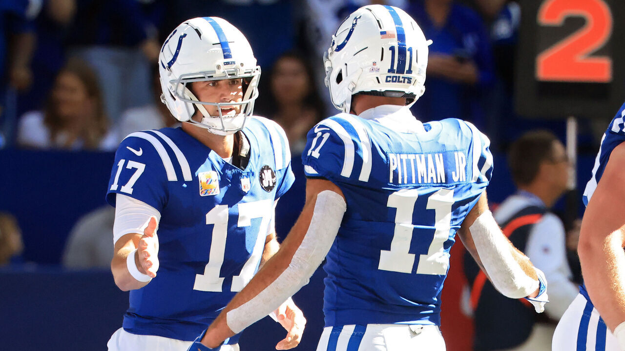 INDIANAPOLIS, INDIANA - OCTOBER 12: Daniel Jones #17 of the Indianapolis Colts celebrates a touchdown with Michael Pittman #11 of the Indianapolis Colts during the second quarter against the Arizona Cardinals in the game at Lucas Oil Stadium on October 12, 2025 in Indianapolis, Indiana.