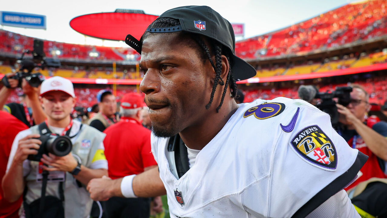 KANSAS CITY, MISSOURI - SEPTEMBER 28: Lamar Jackson #8 of the Baltimore Ravens greets players following the 37-20 loss to the Kansas City Chiefs following the NFL 2025 game between Baltimore Ravens and Kansas City Chiefs at Arrowhead Stadium on September 28, 2025 in Kansas City, United States.