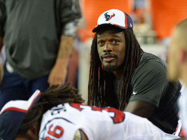 Jadeveon Clowney enters lucrative vape business