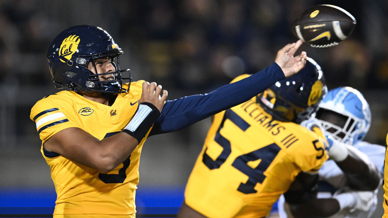 BERKELEY, CALIFORNIA - OCTOBER 17: Jaron-Keawe Sagapolutele #3 of the California Golden Bears throws a pass during the first half against the North Carolina Tar Heels at California Memorial Stadium on October 17, 2025 in Berkeley, California.