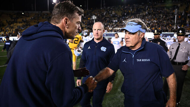BERKELEY, CALIFORNIA - OCTOBER 17: Head coach Bill Belichick of the North Carolina Tar Heels shakes hands with head coach Justin Wilcox of the California Golden Bears after the game at California Memorial Stadium on October 17, 2025 in Berkeley, California.