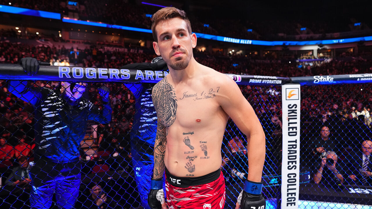 VANCOUVER, BRITISH COLUMBIA - OCTOBER 18: Brendan Allen prepares to face Reinier de Ridder of The Netherlands in a middleweight fight during the UFC Fight Night event at Rogers Arena on October 18, 2025 in Vancouver, British Columbia.