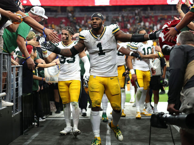 GLENDALE, ARIZONA - OCTOBER 19: Micah Parsons #1 of the Green Bay Packers celebrates after his team's 27-23 victory against the Arizona Cardinals at State Farm Stadium on October 19, 2025 in Glendale, Arizona.