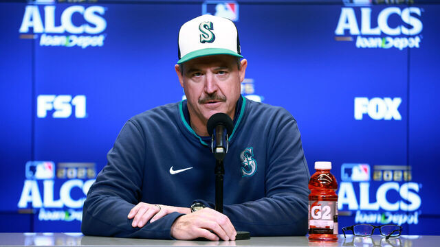 TORONTO, ONTARIO - OCTOBER 19: Manager Dan Wilson #6 of the Seattle Mariners is interviewed before game six of the American League Championship Series against the Toronto Blue Jays at Rogers Centre on October 19, 2025 in Toronto, Ontario.