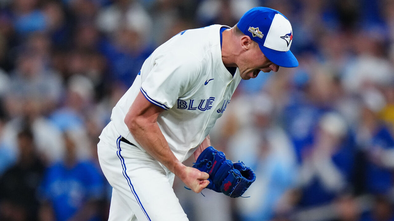 TORONTO, ON - OCTOBER 20: Chris Bassitt #40 of the Toronto Blue Jays reacts after pitching in the eighth inning during Game Seven of the American League Championship Series presented by loanDepot between the Seattle Mariners and the Toronto Blue Jays at Rogers Centre on Monday, October 20, 2025 in Toronto, Ontario, Canada.
