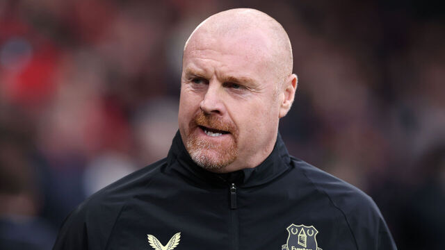 BOURNEMOUTH, ENGLAND - JANUARY 04: Sean Dyche, Manager of Everton looks on prior to the Premier League match between AFC Bournemouth and Everton FC at Vitality Stadium on January 04, 2025 in Bournemouth, England.
