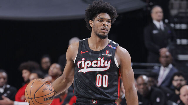 SACRAMENTO, CA - MARCH 27: Scoot Henderson #00 of the Portland Trail Blazers brings the ball up the court during the game against the Sacramento Kings on March 27, 2025 at Golden 1 Center in Sacramento, California. NOTE TO USER: User expressly acknowledges and agrees that, by downloading and or using this photograph, User is consenting to the terms and conditions of the Getty Images Agreement. Mandatory Copyright Notice: Copyright 2025 NBAE