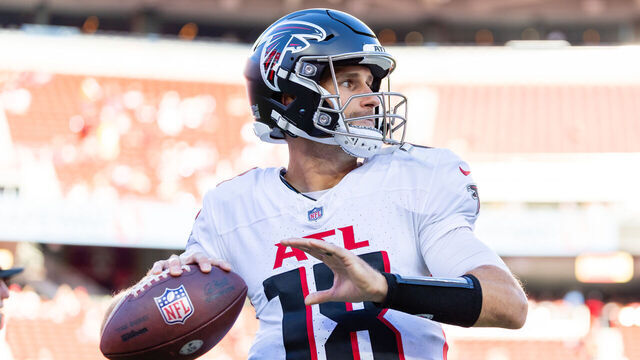 SANTA CLARA, CA - OCTOBER 19: Kirk Cousins #18 of the Atlanta Falcons warms up before a NFL game between the Atlanta Falcons and the San Francisco 49ers on October 19, 2025 at Levi's Stadium in Santa Clara, CA.