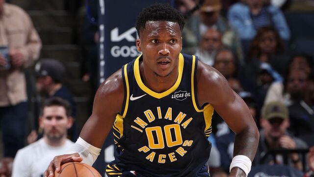 MEMPHIS, TN - OCTOBER 25: Bennedict Mathurin #00 of the Indiana Pacers dribbles the ball during the game against the Memphis Grizzlies on October 25, 2025 at FedExForum in Memphis, Tennessee. Mandatory Copyright Notice: Copyright 2025 NBAE