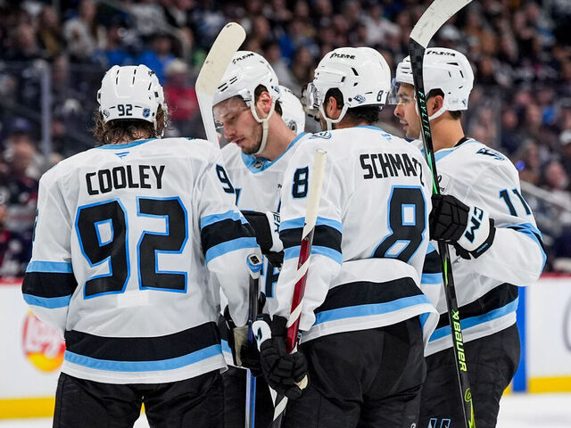 WINNIPEG, MANITOBA - OCTOBER 26: The Utah Mammoth celebrate a goal during the second period against the Winnipeg Jets at Canada Life Centre on October 26, 2025 in Winnipeg, Manitoba.