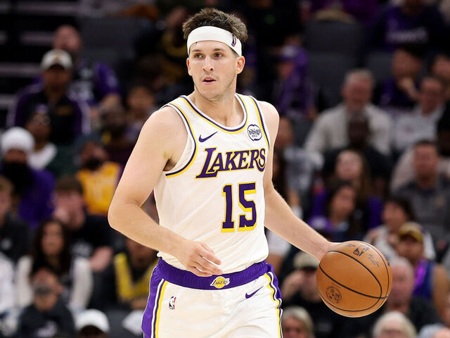 SACRAMENTO, CALIFORNIA - OCTOBER 26: Austin Reaves #15 of the Los Angeles Lakers dribbles the ball against the Sacramento Kings at Golden 1 Center on October 26, 2025 in Sacramento, California. Reaves finished with a career high 51 points. NOTE TO USER: User expressly acknowledges and agrees that, by downloading and/or using this photograph, user is consenting to the terms and conditions of the Getty Images License Agreement.