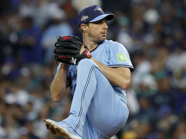SEATTLE, WASHINGTON - OCTOBER 16: Max Scherzer #31 of the Toronto Blue Jays pitches against the Seattle Mariners during the second inning in game four of the American League Championship Series at T-Mobile Park on October 16, 2025 in Seattle, Washington.