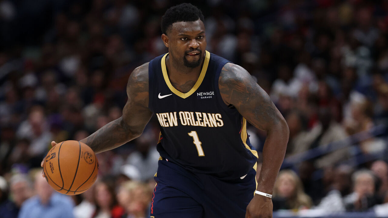 NEW ORLEANS, LOUISIANA - OCTOBER 24: Zion Williamson #1 of the New Orleans Pelicans drives the ball up the court against the San Antonio Spurs at Smoothie King Center on October 24, 2025 in New Orleans, Louisiana.