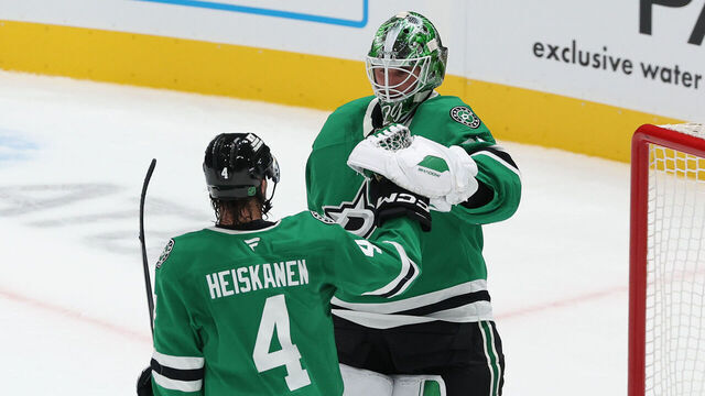 DALLAS, TEXAS - OCTOBER 28: Jake Oettinger #29 of the Dallas Stars celebrates with Miro Heiskanen #4 after defeating the Washington Capitals at American Airlines Center on October 28, 2025 in Dallas, Texas.
