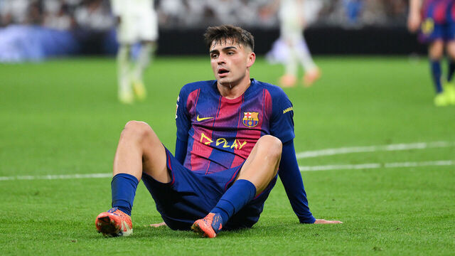 MADRID, SPAIN - OCTOBER 26: Pedri of FC Barcelona shows his dejection during the LaLiga EA Sports match between Real Madrid CF and FC Barcelona at Estadio Santiago Bernabeu on October 26, 2025 in Madrid, Spain.