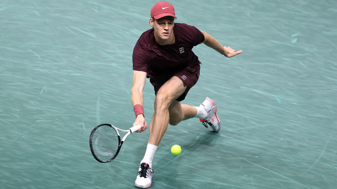 NANTERRE, FRANCE - OCTOBER 30: Jannik Sinner of Italy against Francisco Cerundolo of Argentina during day four of the Rolex Paris Masters 2025 on October 30, 2025 in Nanterre, France.