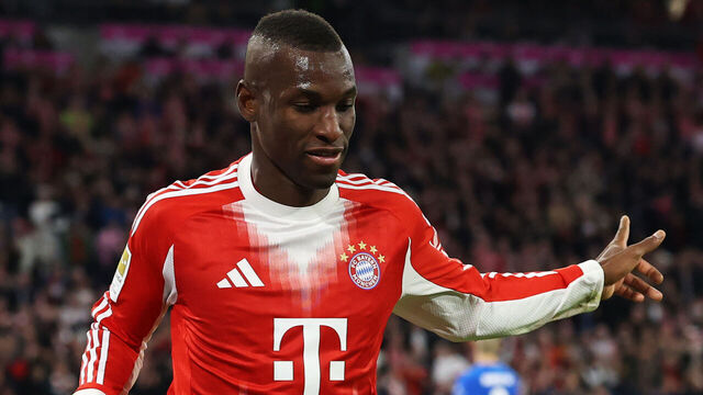MUNICH, GERMANY - NOVEMBER 01: Nicolas Jackson of Bayern Munich celebrates scoring his team's second goal during the Bundesliga match between FC Bayern München and Bayer 04 Leverkusen at Allianz Arena on November 01, 2025 in Munich, Germany.